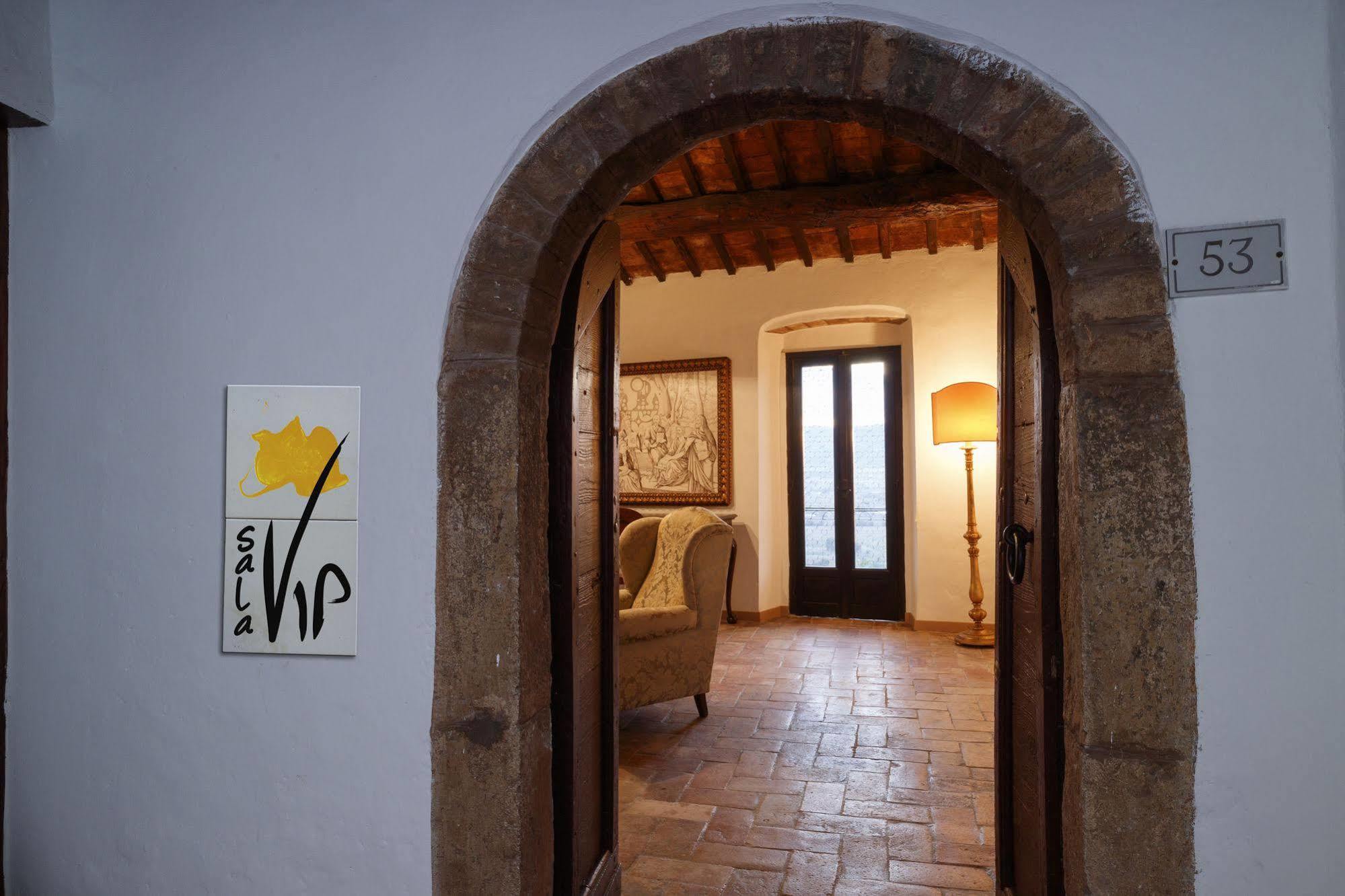 Relais Borgo Lizori Country House Campello sul Clitunno Exterior photo