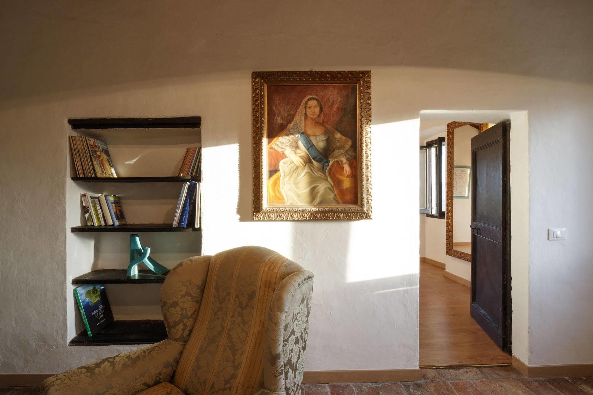Relais Borgo Lizori Country House Campello sul Clitunno Exterior photo