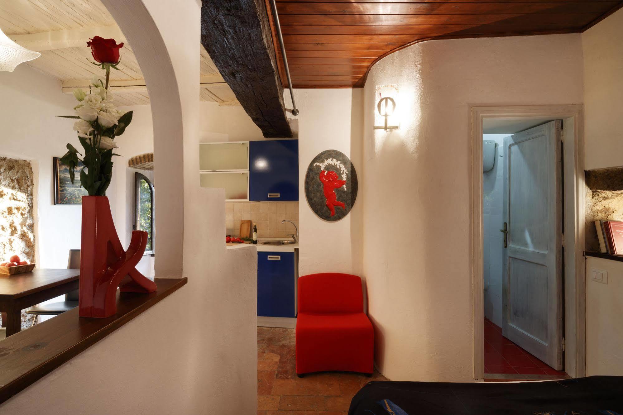 Relais Borgo Lizori Country House Campello sul Clitunno Exterior photo