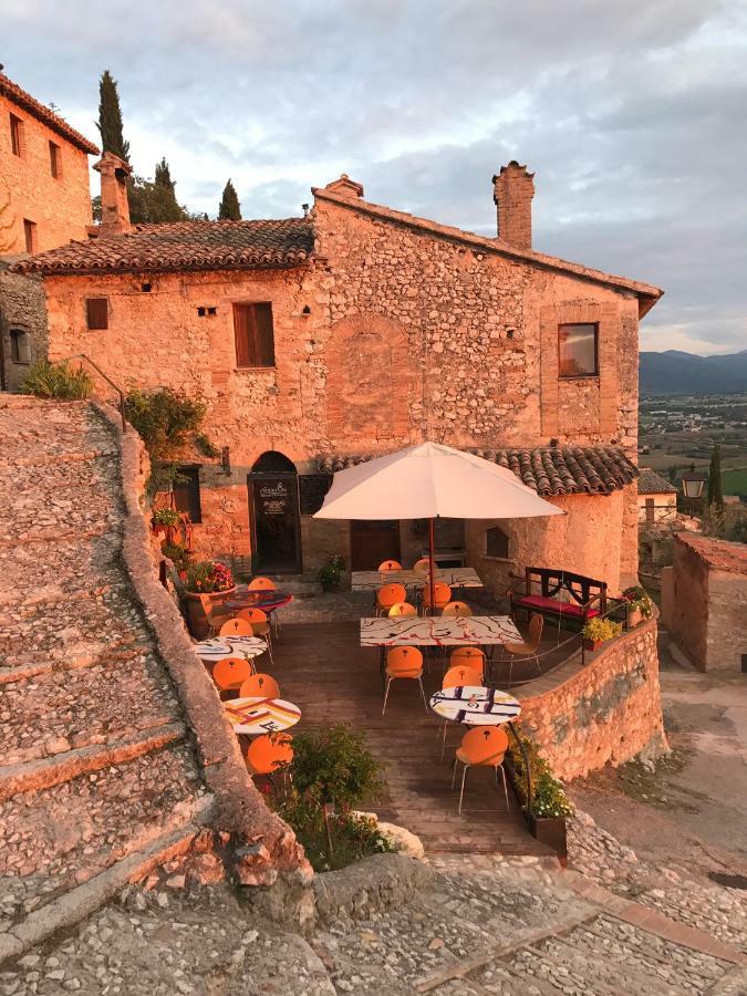 Relais Borgo Lizori Country House Campello sul Clitunno Exterior photo