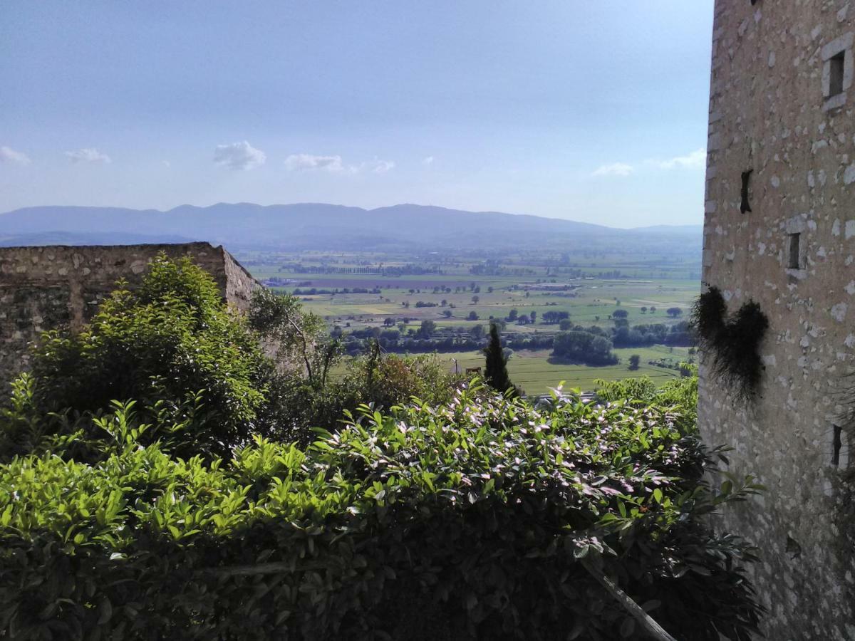 Relais Borgo Lizori Country House Campello sul Clitunno Exterior photo